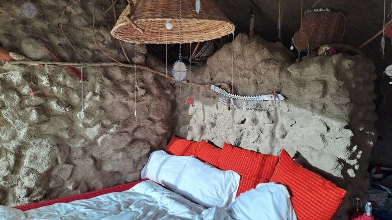 Smeštaj, kuća pećina iznutra u Masai Lodge-u